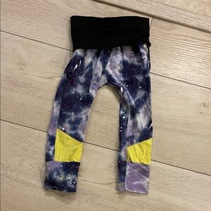 Kids Galaxy Print Leggings with Yellow Highlights